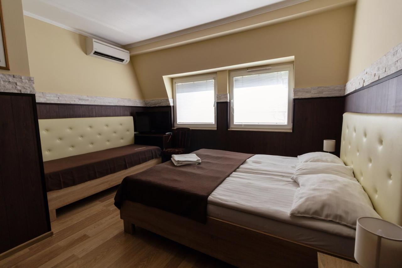 Bella Villa Siofok Bagian luar foto