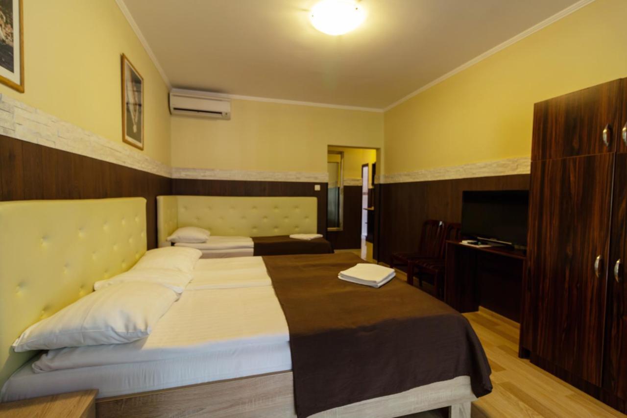 Bella Villa Siofok Bagian luar foto