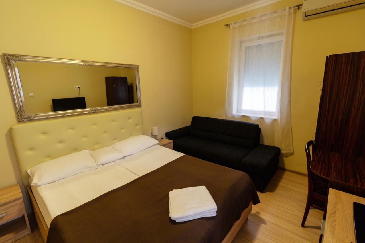 Bella Villa Siofok Bagian luar foto